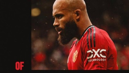 打入曼联生涯首球，官方：姆伯莫当选曼联3-2伯恩利队内最佳球员